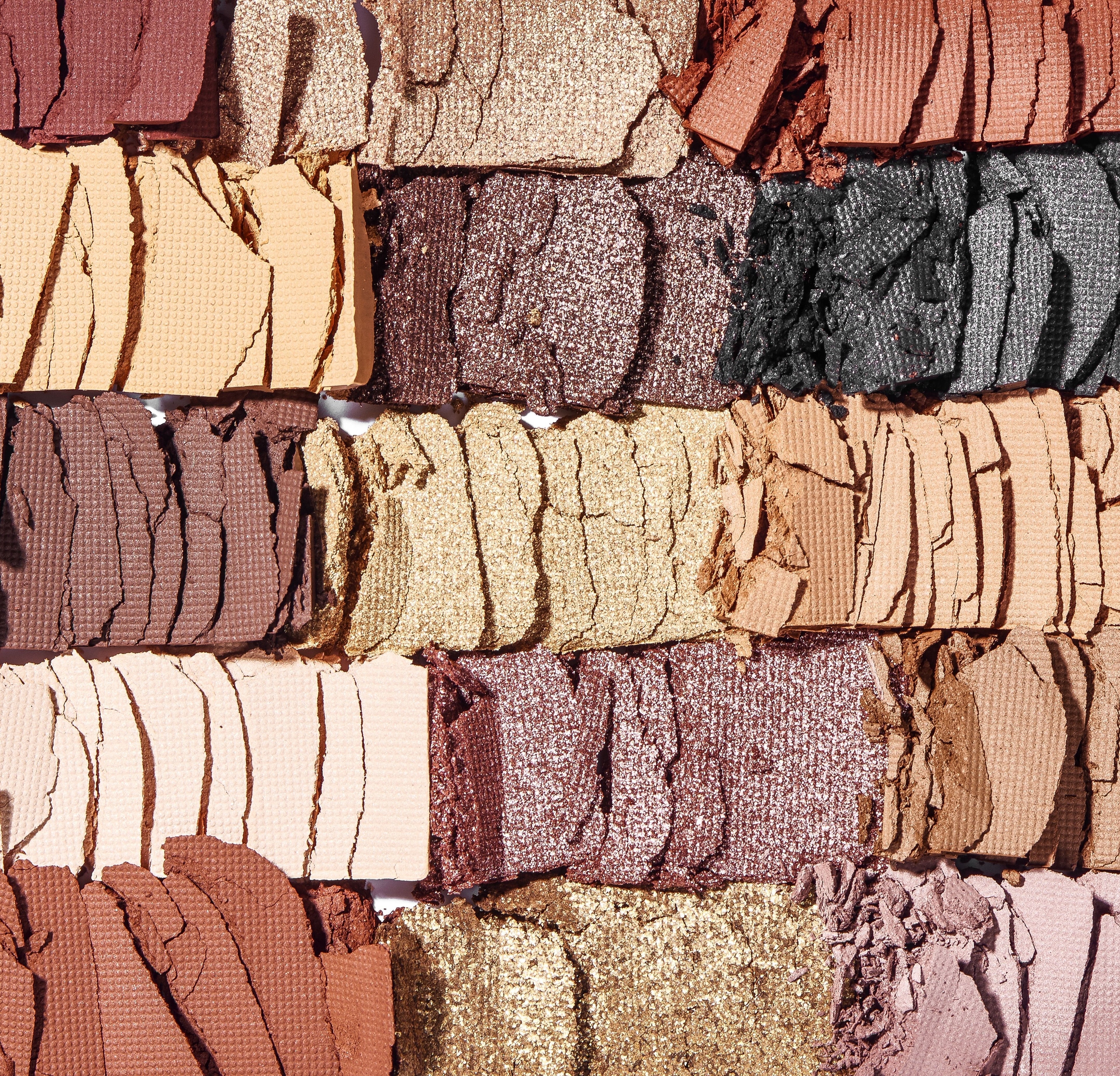 Revolution Reloaded Eyeshadow Palette Velvet Rose