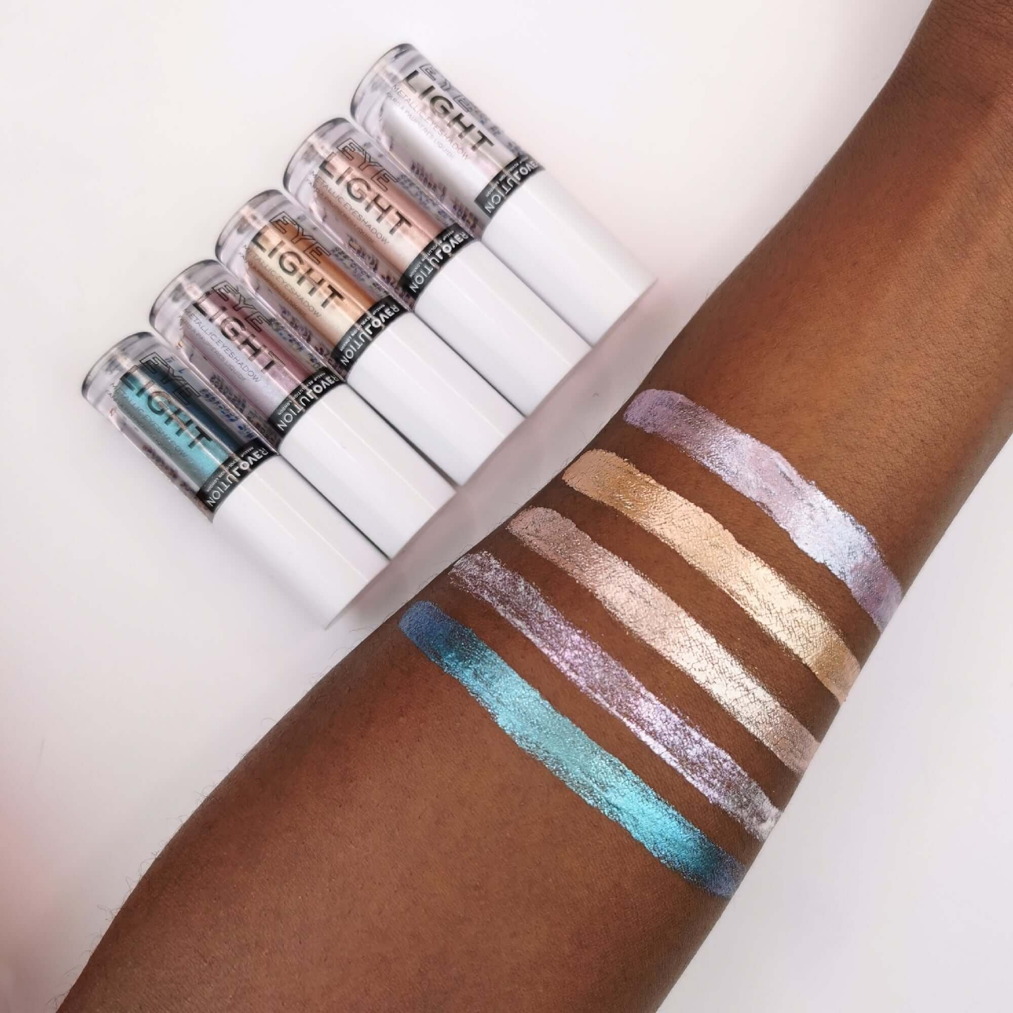 Relove Eye Light Metallic Eyeshadow